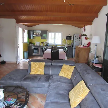 Maison Familiale Charmante Avec Jardin à - Fr-1-194-251 La Faute-sur-Mer